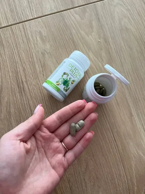 Detoxil Water Liver – fotografía del envase 3 de 6